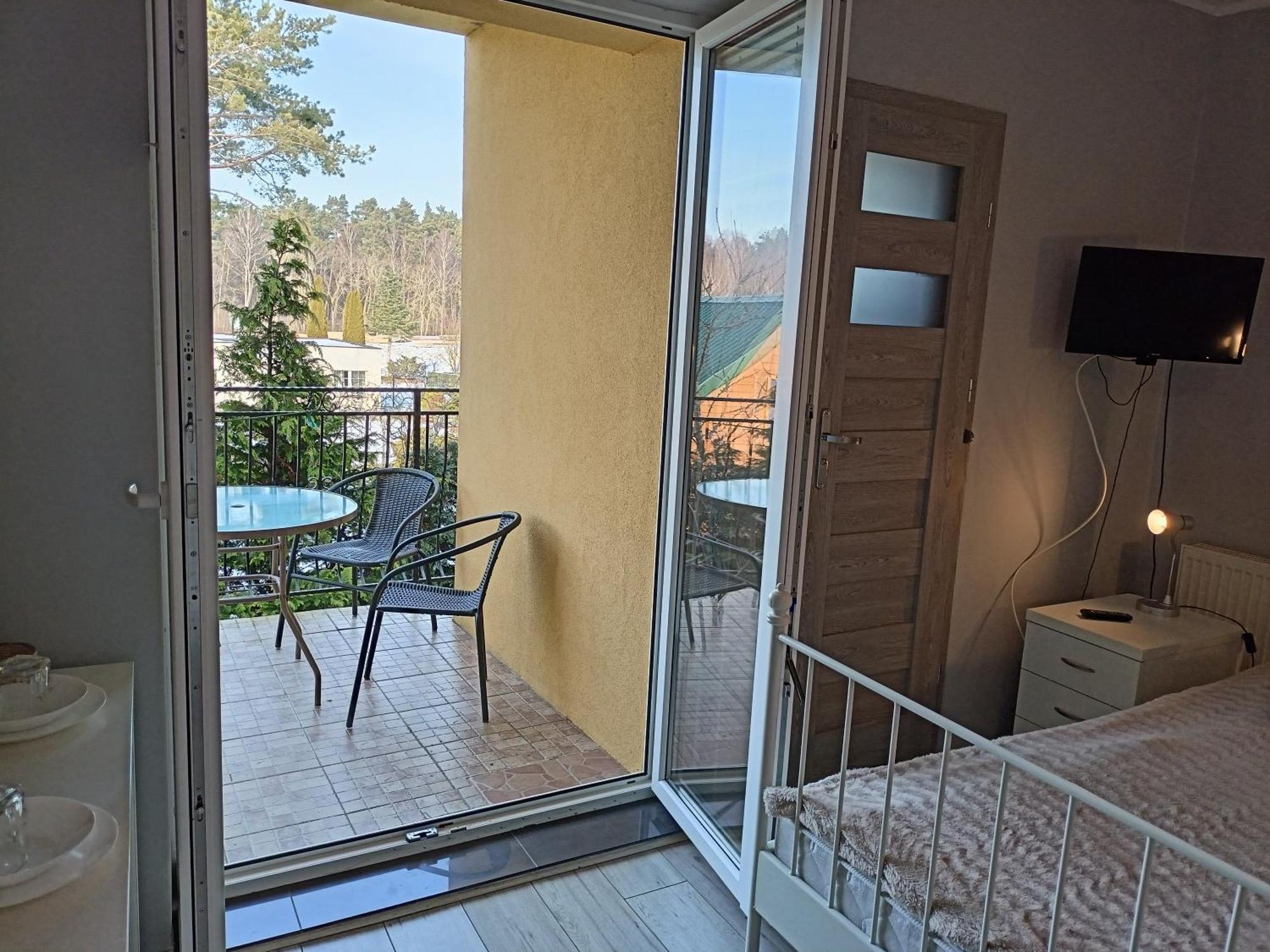 Anna Apartment Czarny Mlyn Ruang foto
