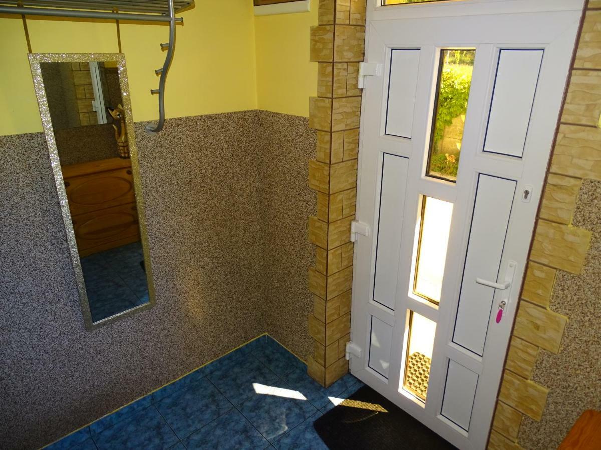 Anna Apartment Czarny Mlyn Bagian luar foto